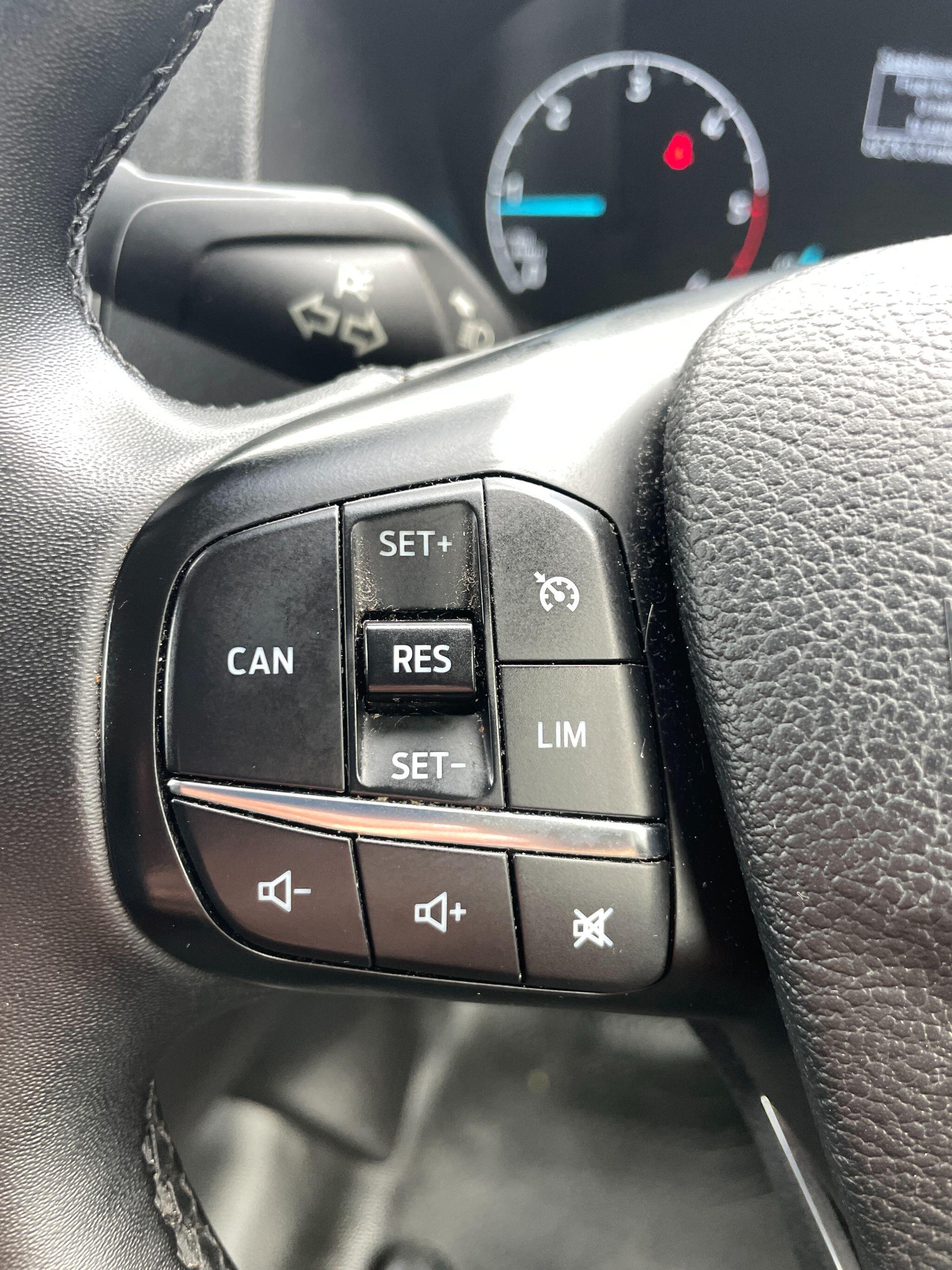 Ford Transit Custom - image 19